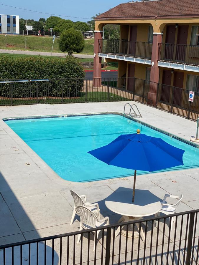 Super 8 By Wyndham Midwest City Ok Exteriér fotografie