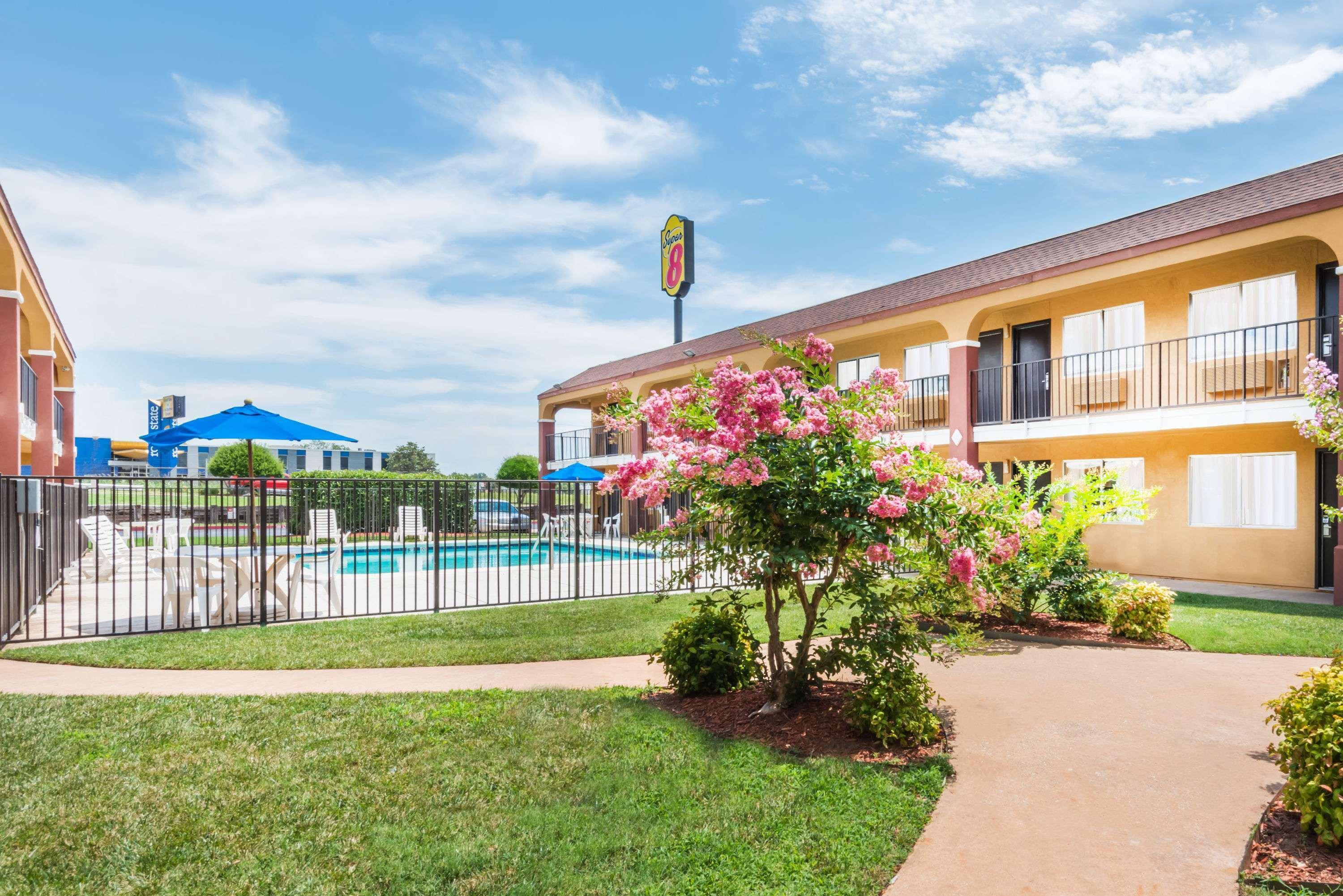 Super 8 By Wyndham Midwest City Ok Exteriér fotografie