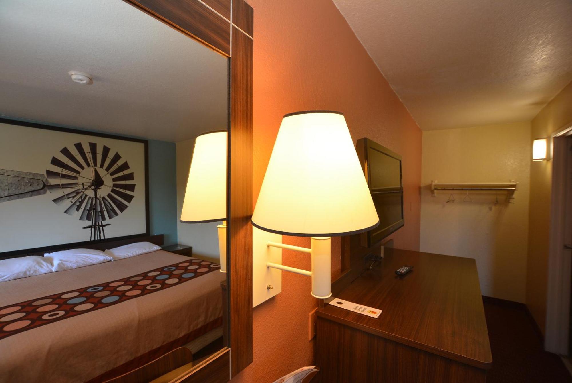 Super 8 By Wyndham Midwest City Ok Pokoj fotografie