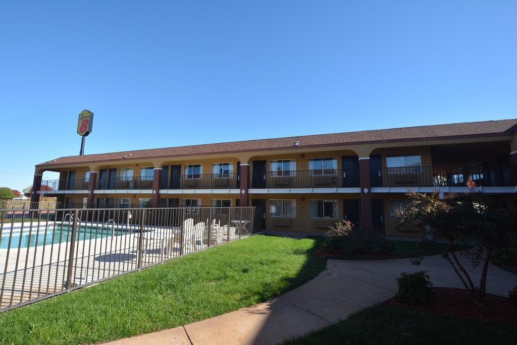 Super 8 By Wyndham Midwest City Ok Exteriér fotografie